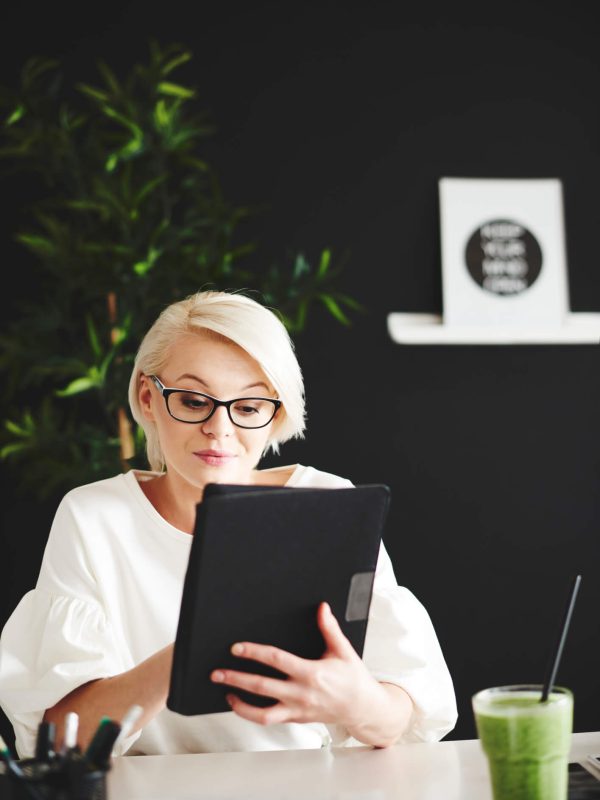 woman-surfing-the-net-on-digital-tablet.jpg